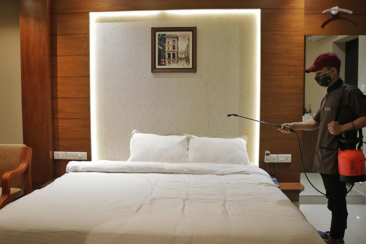 Hotel Priya Kottakkal Esterno foto