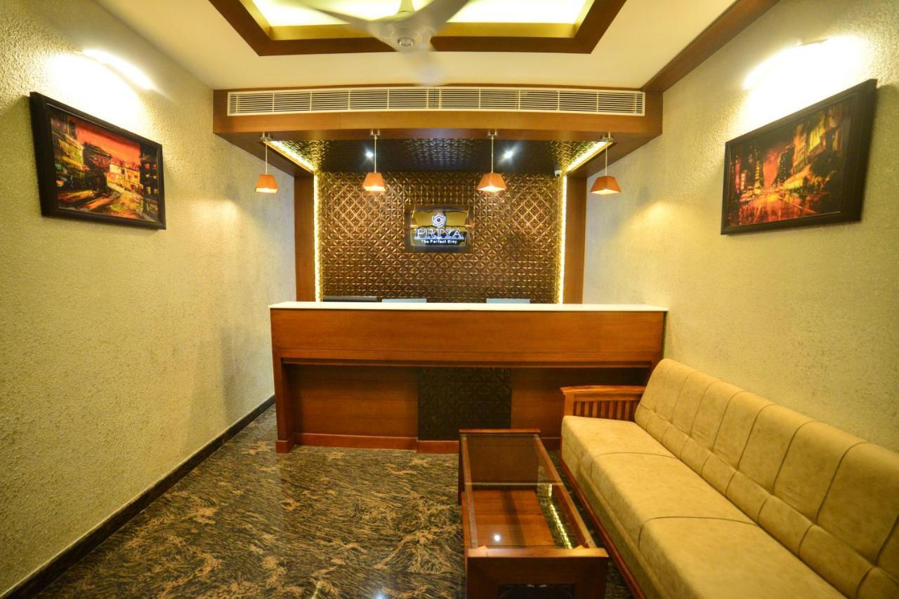 Hotel Priya Kottakkal Esterno foto