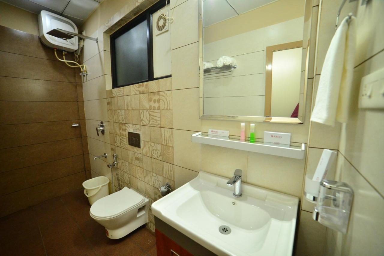 Hotel Priya Kottakkal Esterno foto